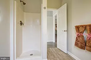 710 Parrish Farm Ln, Great Falls, VA 22066 - Photo 23