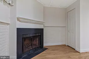 7865 Parthian Ct, Springfield, VA 22153 - Photo 27