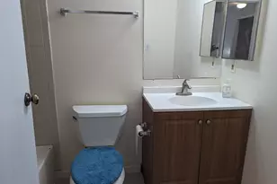 9119 Aspenpark Ct, Lorton, VA 22079 - Photo 7