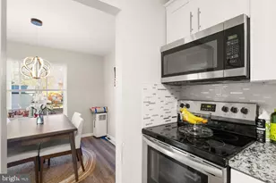 9728 Kingsbridge Dr, Fairfax, VA 22031 - Photo 13