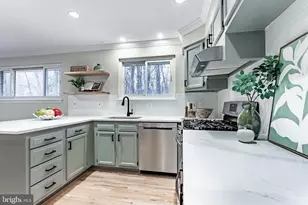 5638 Bellington Ave, Springfield, VA 22151 - Photo 15