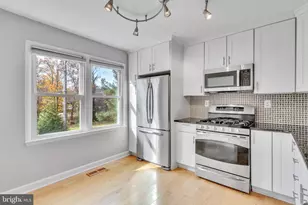 6146 Brook Dr, Falls Church, VA 22044 - Photo 13