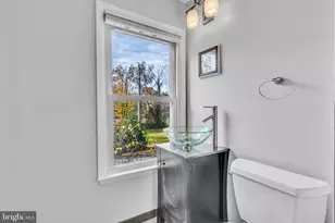 6146 Brook Dr, Falls Church, VA 22044 - Photo 19