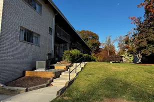 4945 Americana Dr, Annandale, VA 22003 - Photo 3