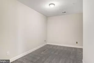 9523 Bastille St, Fairfax, VA 22031 - Photo 19