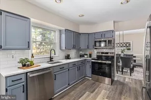 13170 Autumn Hill Ln, Herndon, VA 20171 - Photo 15