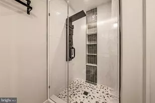 5921 Chesterbrook Rd, McLean, VA 22101 - Photo 55