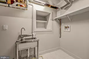 5921 Chesterbrook Rd, McLean, VA 22101 - Photo 71