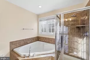 7976 Vigne Ct, Vienna, VA 22182 - Photo 21