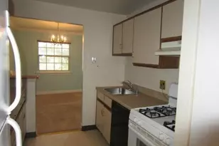 1921 Wilson Ln, McLean, VA 22102 - Photo 5