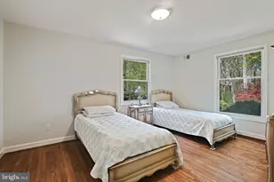 951 Captain Hickory Dr, Great Falls, VA 22066 - Photo 23