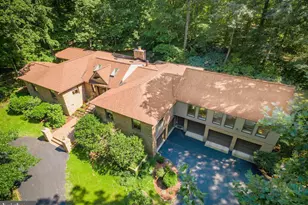 951 Captain Hickory Dr, Great Falls, VA 22066 - Photo 1