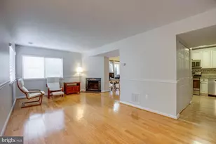 10605 Summer Oak Ct, Burke, VA 22015 - Photo 3