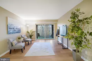 5825 Cove Landing Rd, Burke, VA 22015 - Photo 7