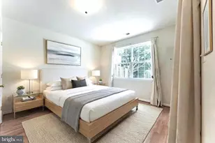 12153 Caldicot Ln, Fairfax, VA 22030 - Photo 7