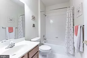 12153 Caldicot Ln, Fairfax, VA 22030 - Photo 41