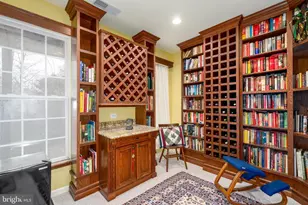 13082 Park Crescent Cir, Herndon, VA 20171 - Photo 17