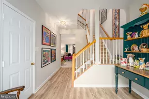 13082 Park Crescent Cir, Herndon, VA 20171 - Photo 3