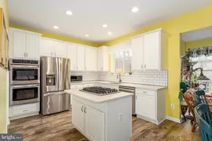 13082 Park Crescent Cir, Herndon, VA 20171 - Photo 21