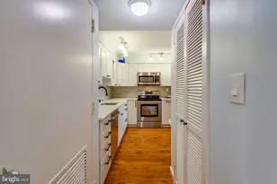 1808 Old Meadow Rd, McLean, VA 22102 - Photo 19