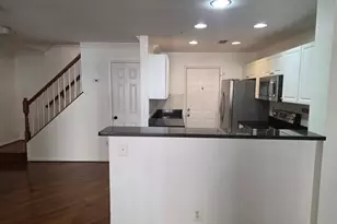 1930 Crescent Park Dr, Reston, VA 20190 - Photo 3