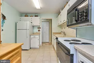 2300 Pimmit Dr, Falls Church, VA 22043 - Photo 23