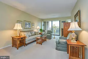 2300 Pimmit Dr, Falls Church, VA 22043 - Photo 5