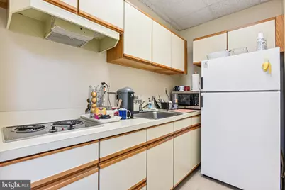 9913 Georgetown Pike #13, Great Falls, VA 22066 - Photo 15