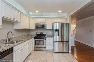 7092 Solomon Seal Ct, Springfield, VA 22152 - Photo 17