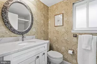 5948 Hall St, Springfield, VA 22152 - Photo 33