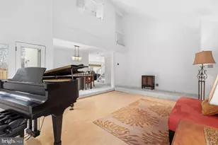 5948 Hall St, Springfield, VA 22152 - Photo 5