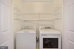 1614 Leeds Castle Dr, Vienna, VA 22182 - Photo 15