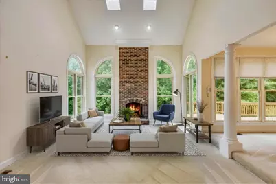 9715 Middleton Ridge Road, Vienna, VA 22182 - Photo 7