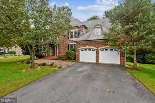 9715 Middleton Ridge Rd, Vienna, VA 22182 - Photo 1