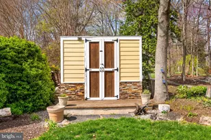 9849 S Park Cir, Fairfax Station, VA 22039 - Photo 17