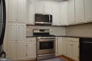 9443 Van Arsdale Dr, Vienna, VA 22181 - Photo 9