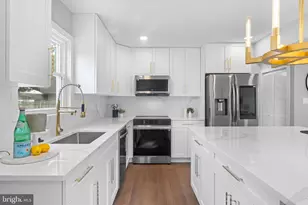 6402 Pioneer Dr, Springfield, VA 22150 - Photo 7