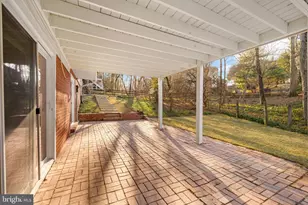 1446 Laurel Hill Rd, Vienna, VA 22182 - Photo 41