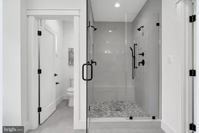 900 Carole Court SE, Vienna, VA 22180 - Photo 17