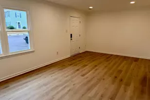 9618 Inverary Ct, Lorton, VA 22079 - Photo 5