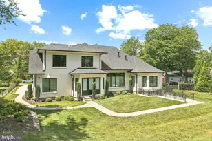 305 Old Court House Rd NE, Vienna, VA 22180 - Photo 3