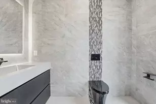 6910 Bright Ave, McLean, VA 22101 - Photo 103