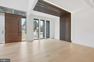 6910 Bright Ave, McLean, VA 22101 - Photo 19