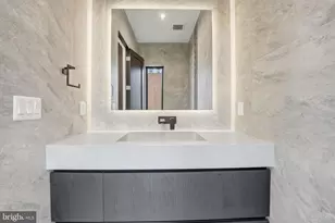 6910 Bright Ave, McLean, VA 22101 - Photo 47