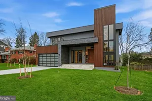 6910 Bright Ave, McLean, VA 22101 - Photo 3