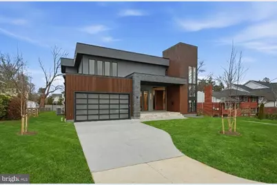 6910 Bright Avenue, McLean, VA 22101 - Photo 3