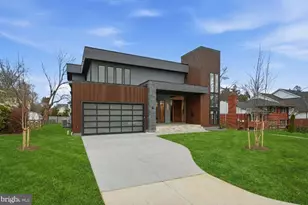 6910 Bright Ave, McLean, VA 22101 - Photo 3