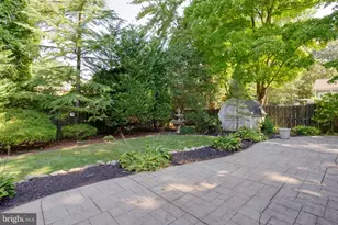 1136 Arcturus Ln, Alexandria, VA 22308 - Photo 31