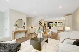 9283 Wood Violet Ct, Fairfax, VA 22031 - Photo 9