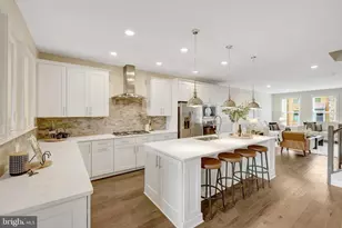 9283 Wood Violet Ct, Fairfax, VA 22031 - Photo 15